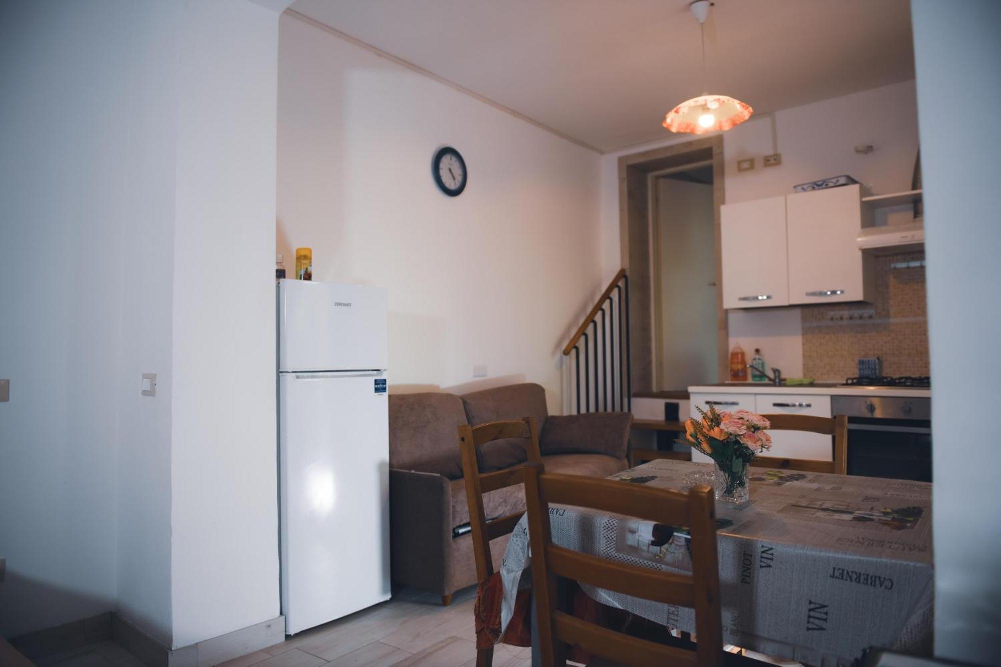 Home Peterpan, B&B Direttamente Sulla Piazza Casal Fiumanese Eksteriør billede